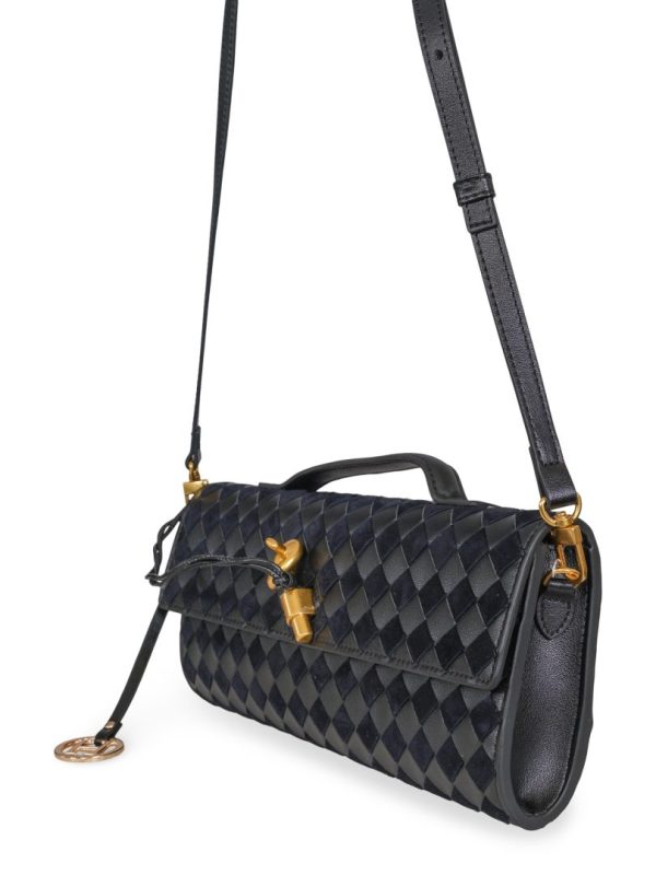 WOVEN LEATHER CLUTCH - Svart