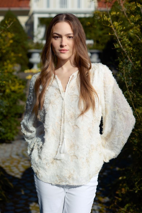 EMBR BLOUSE- White lang arm