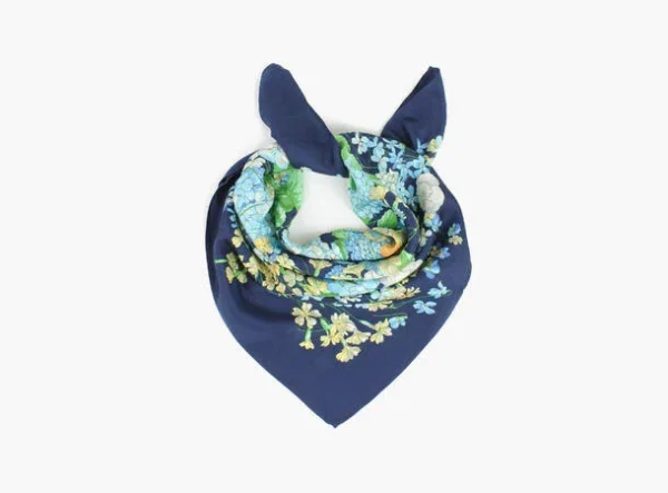 NOHR ALEXANDRA SILKESKJERF 65X65- Marine blå